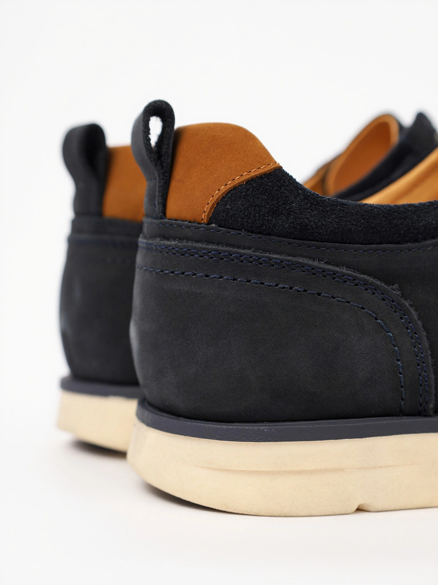 Туфли-дерби темно-синего цвета со шнуровкой